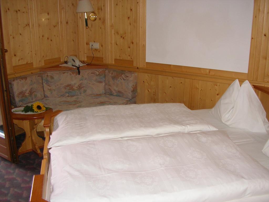 Hotel Burgblick Sankt Lorenzen Zimmer foto