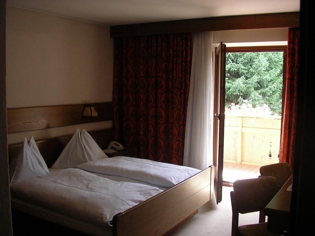 Hotel Burgblick Sankt Lorenzen Zimmer foto