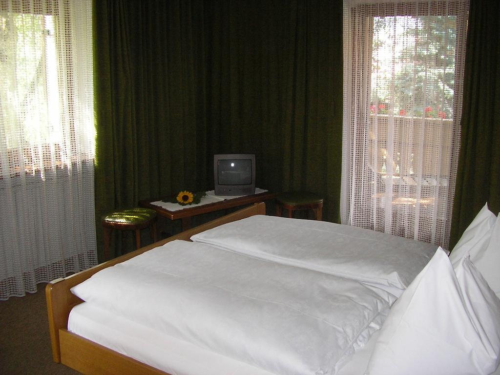 Hotel Burgblick Sankt Lorenzen Zimmer foto